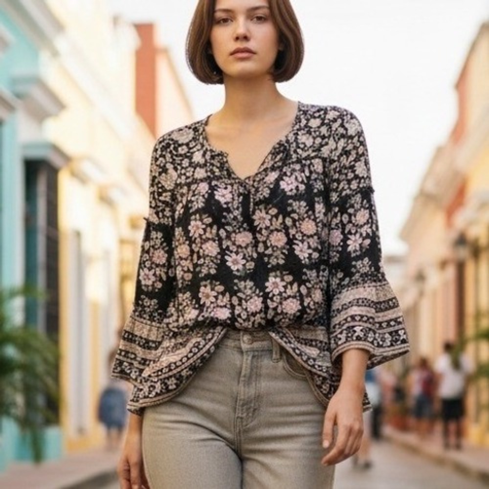 American Eagle Top Womens XS Black Floral Bell Sleeve Peplum Boho Blouse Shirt